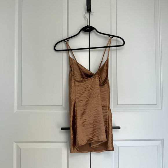 Banana Republic Gold Tank Top - Picture 3 of 7